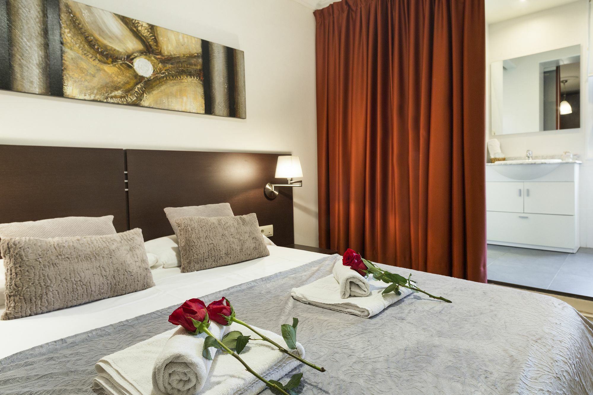 ברצלונה Habitat Apartments Ava 2 מראה חיצוני תמונה